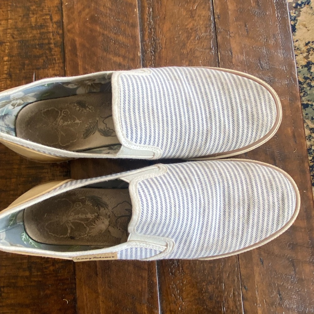 Shoes - Picture 3 of 3
